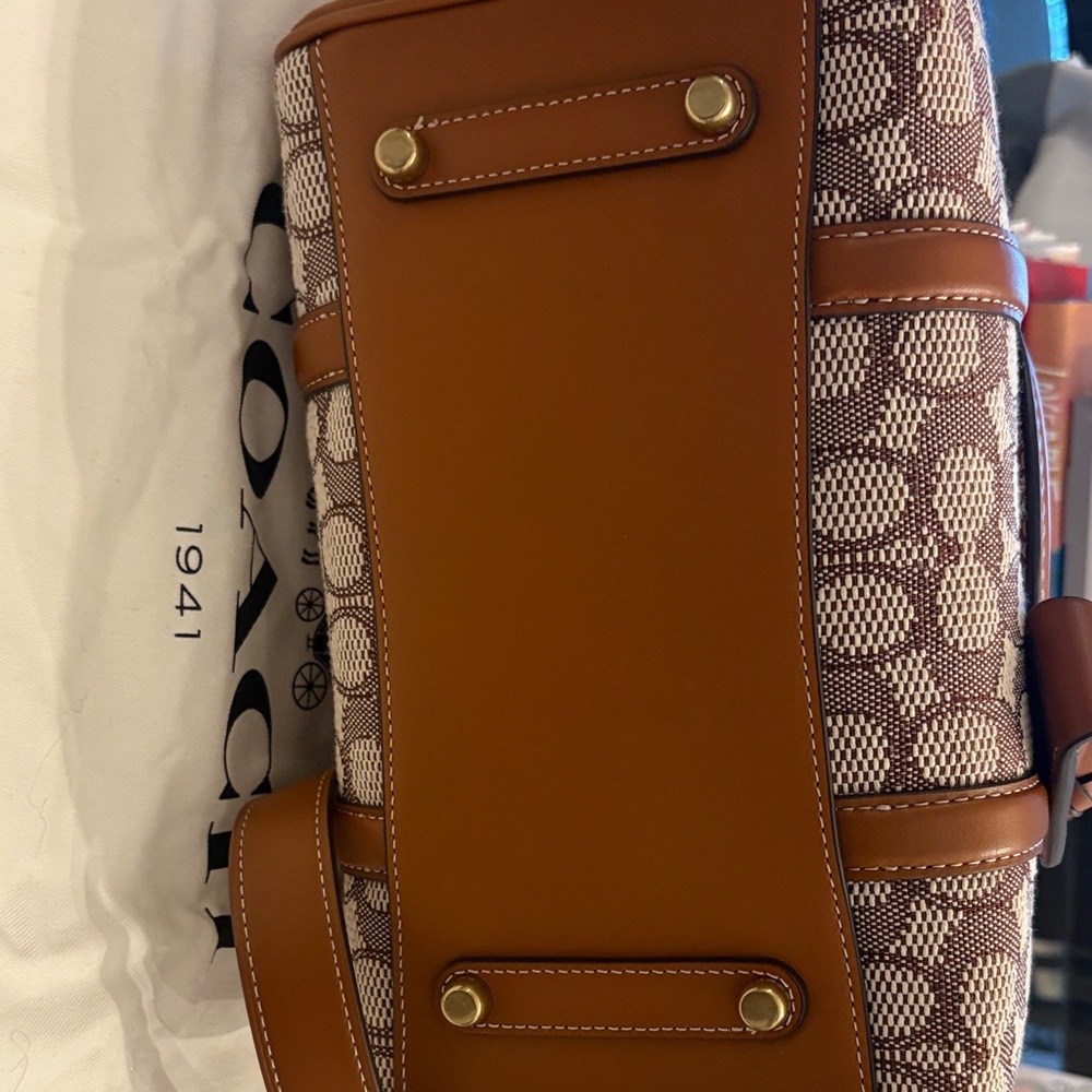 Coach Tan and Cream Signature Satchel - Picture 6 of 15
